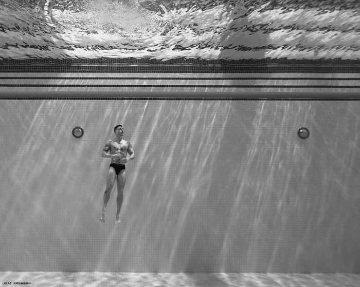 加拿大同志摄影师专拍水下男体，可口男体在水底更显多汁！ -3