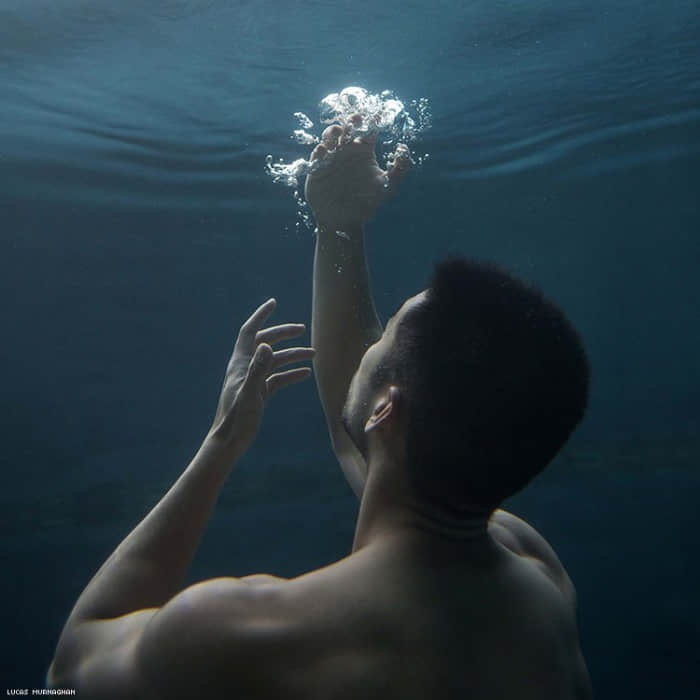 加拿大同志摄影师专拍水下男体，可口男体在水底更显多汁！ -7