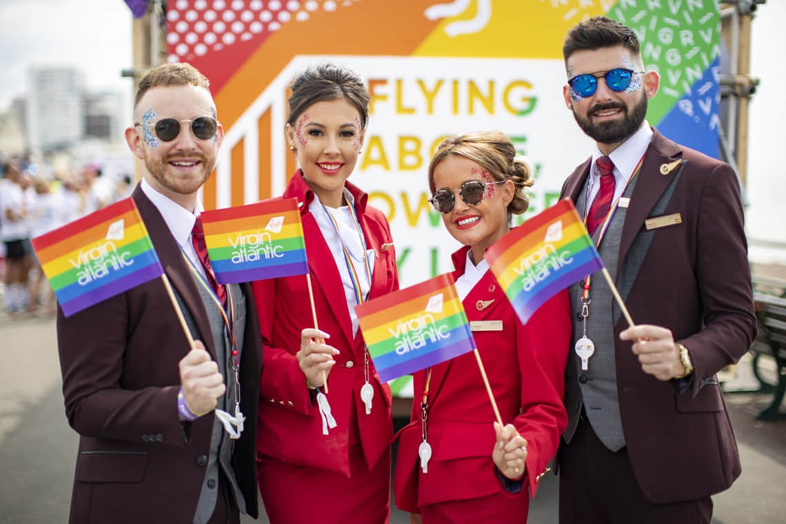 让彩虹旗飘扬在空中！维珍航空贊助曼彻斯特同志骄傲节支持LGBTQ-NICEGAY